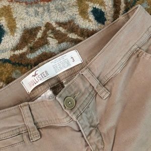 Womens Hollister size 3 Bermuda shorts, Khaki